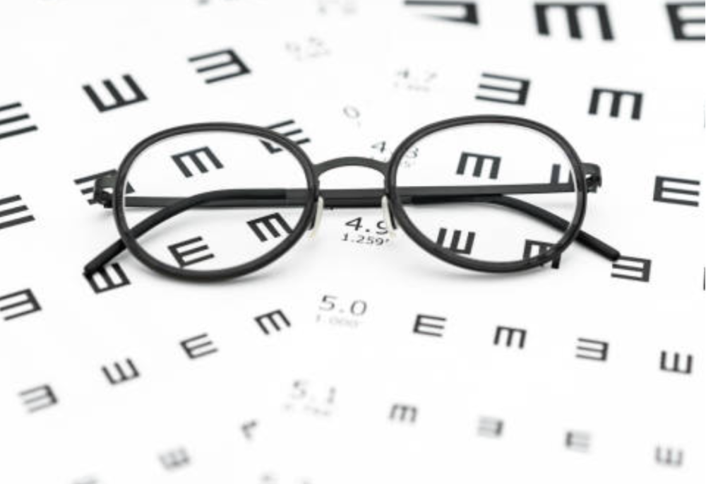 【驗眼圖全攻略】自己check視力？眼科視光師詳解驗眼圖（附散光、近視自我測試）